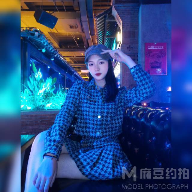情绪模特