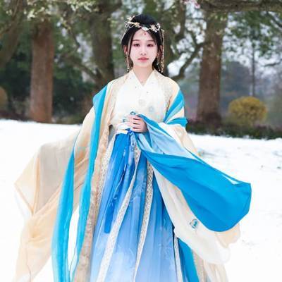汉服模特