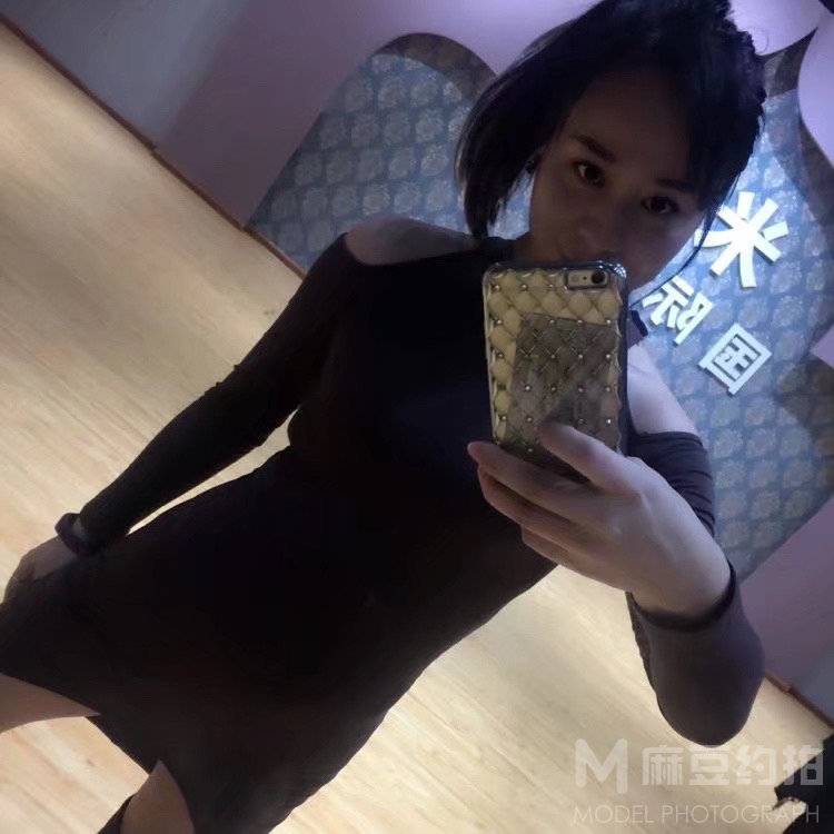 纪实模特
