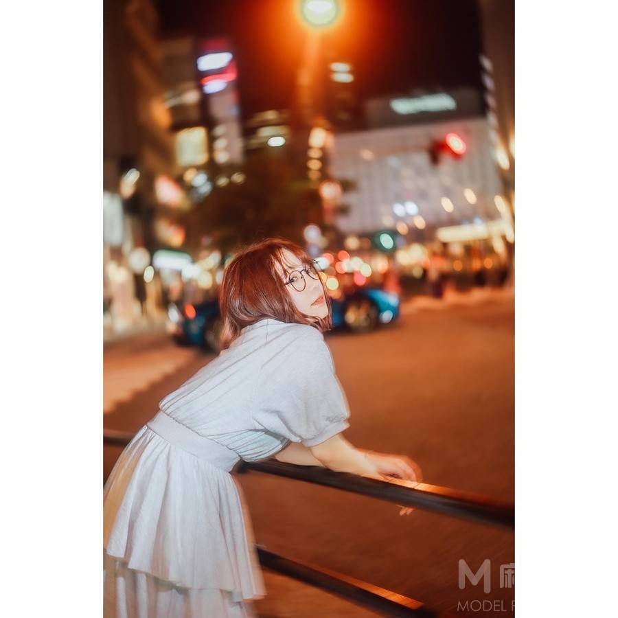 夜景模特