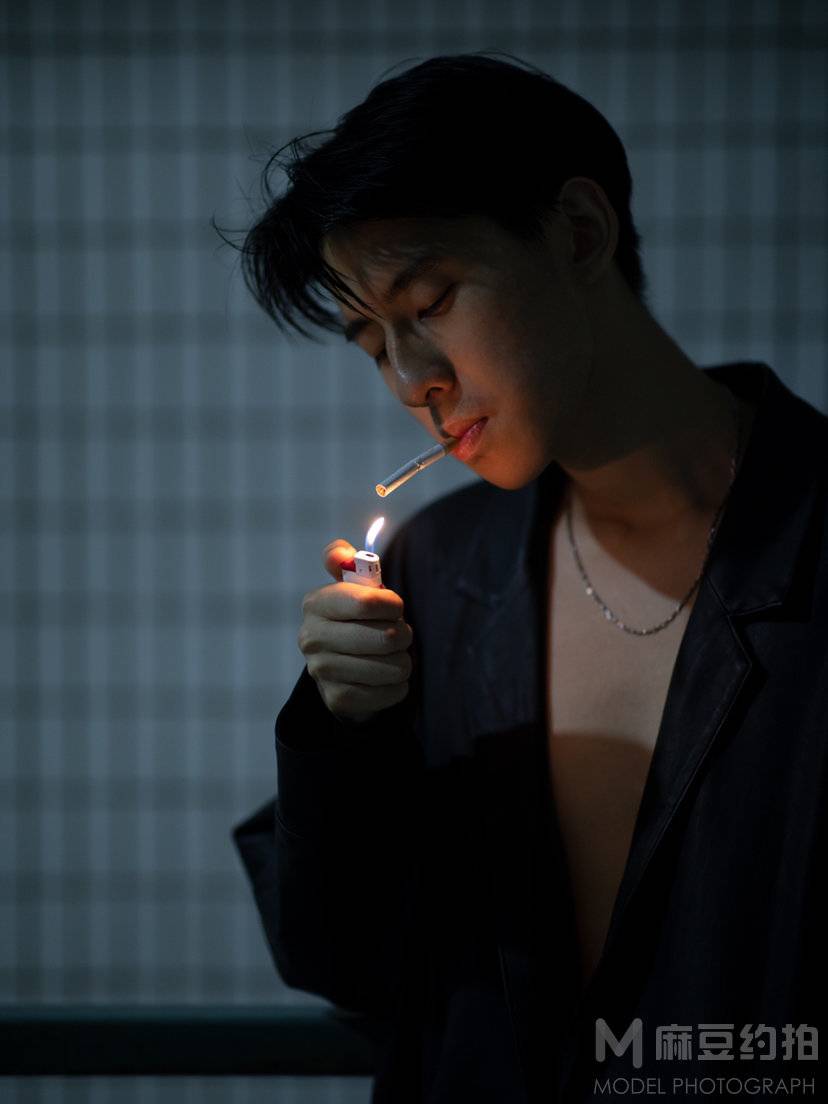 黑白模特