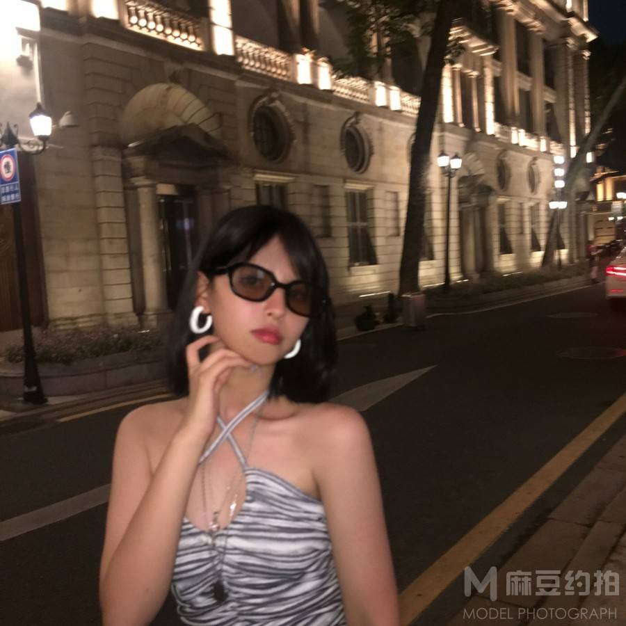 夜景模特