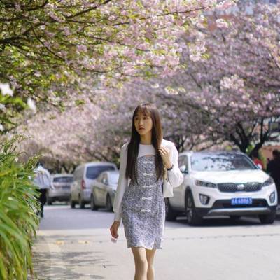 校园模特