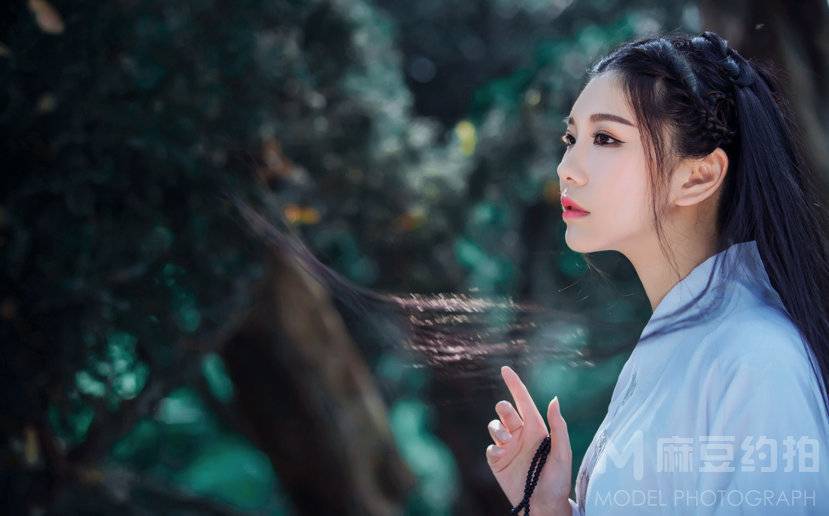 汉服模特