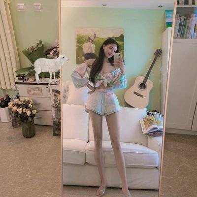 宝丽来模特