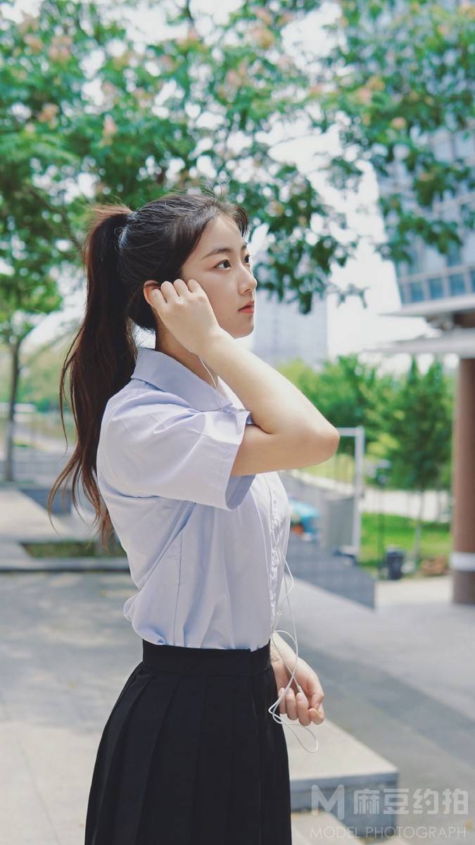 校园模特