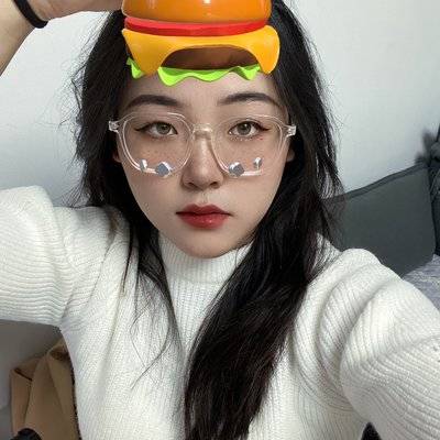 黑白模特