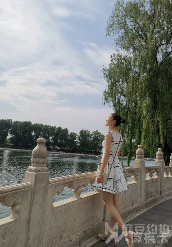 校园模特