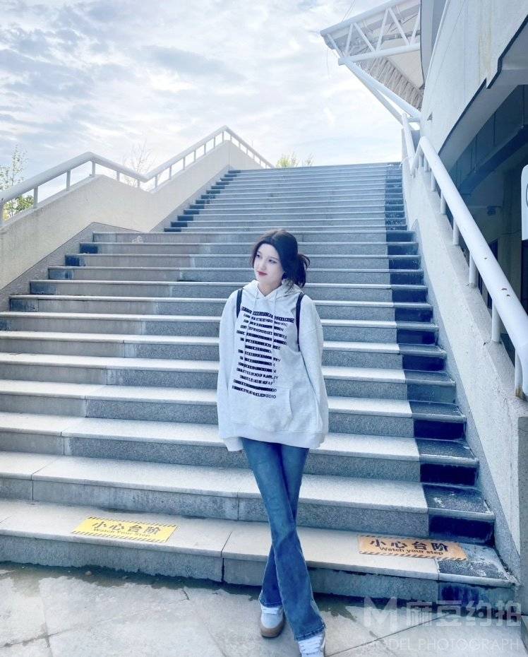 校园模特