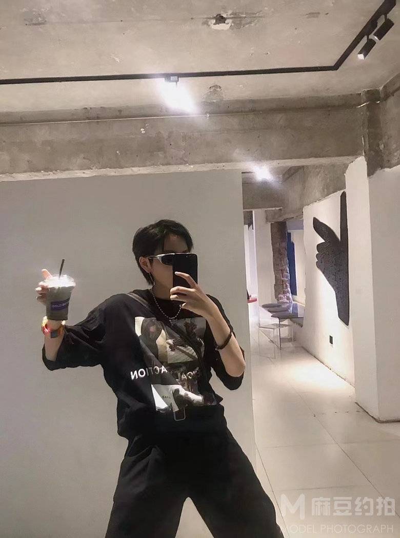 暗黑模特