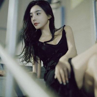 黑白模特