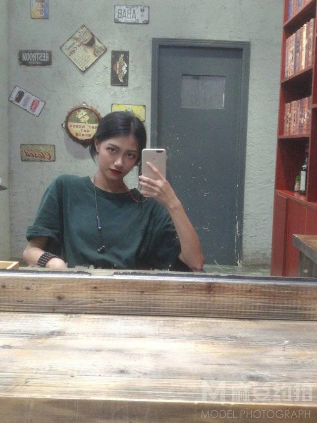 暗黑模特