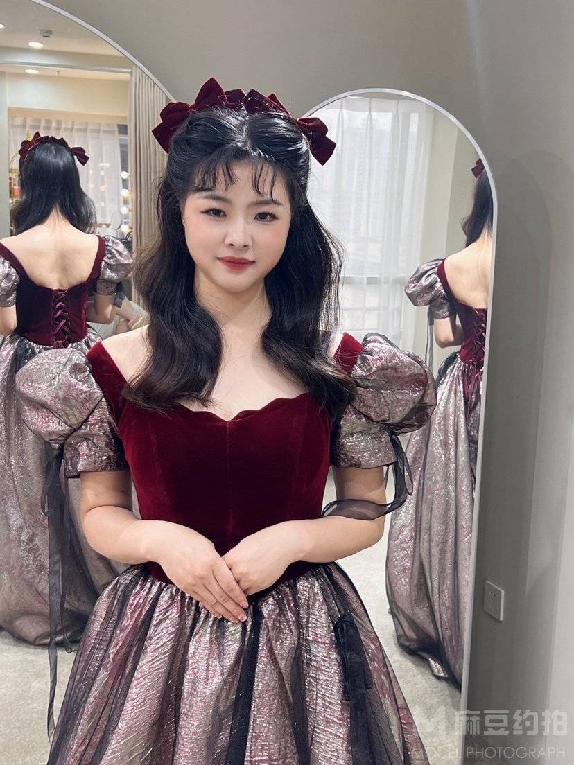 妆容模特