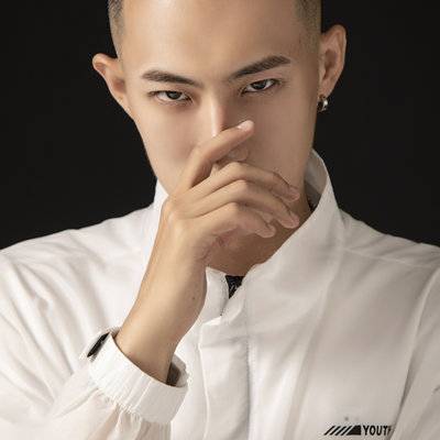 黑白模特