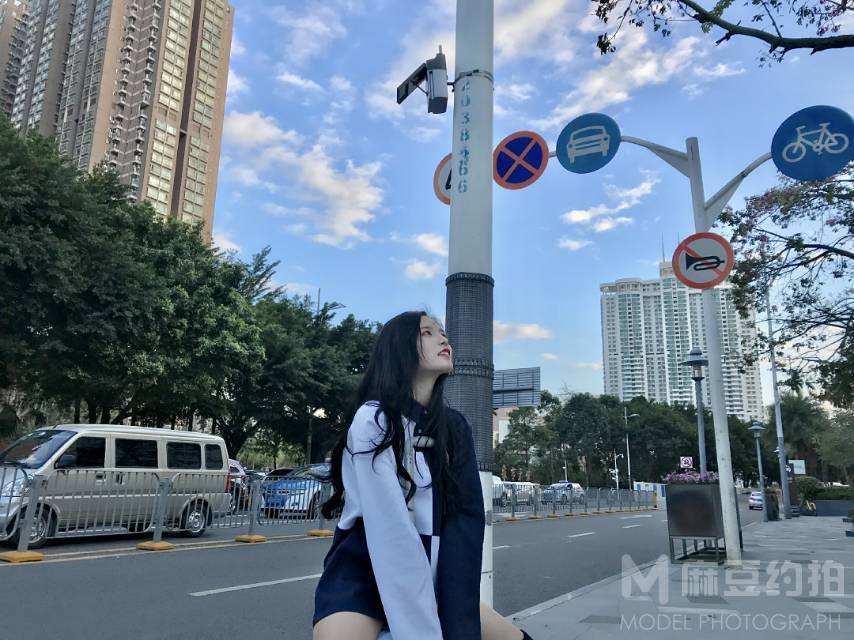 情绪模特