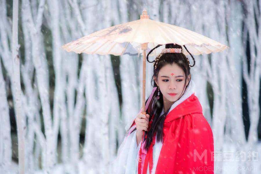 汉服模特