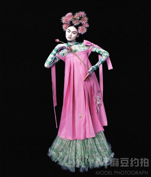 妆容模特