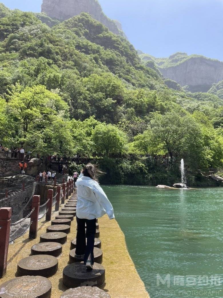 校园模特