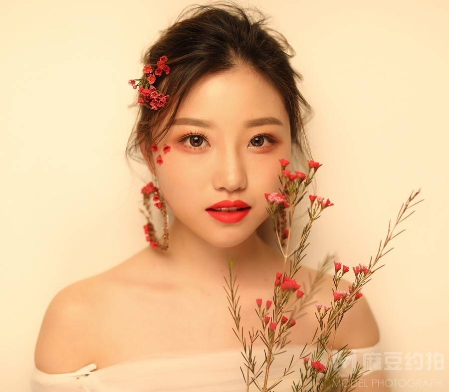 妆容模特