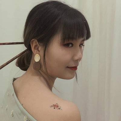 纪实模特