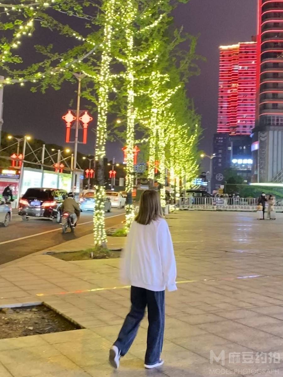 校园模特
