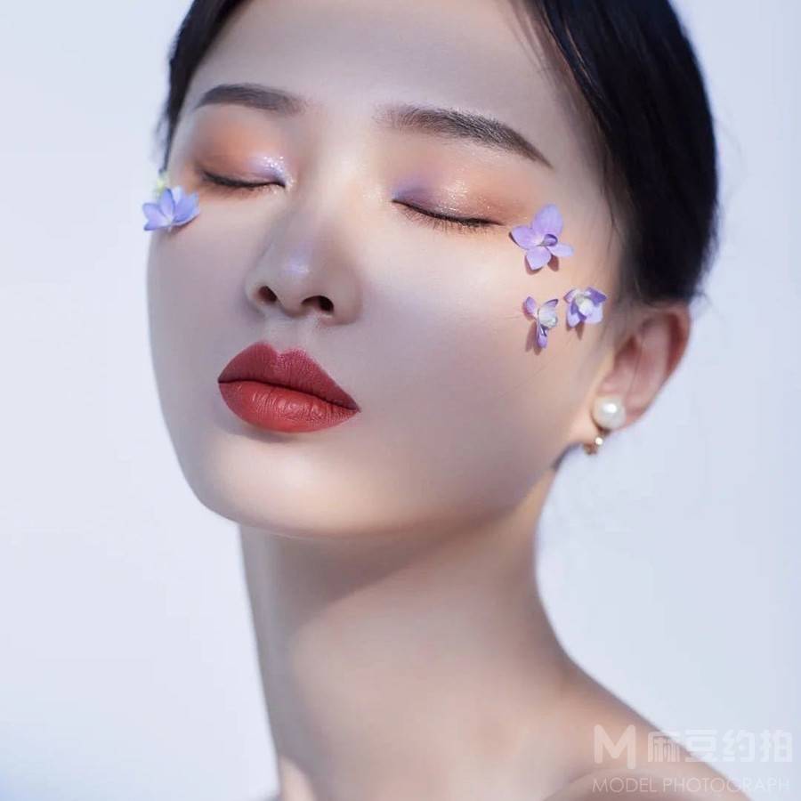 妆容模特