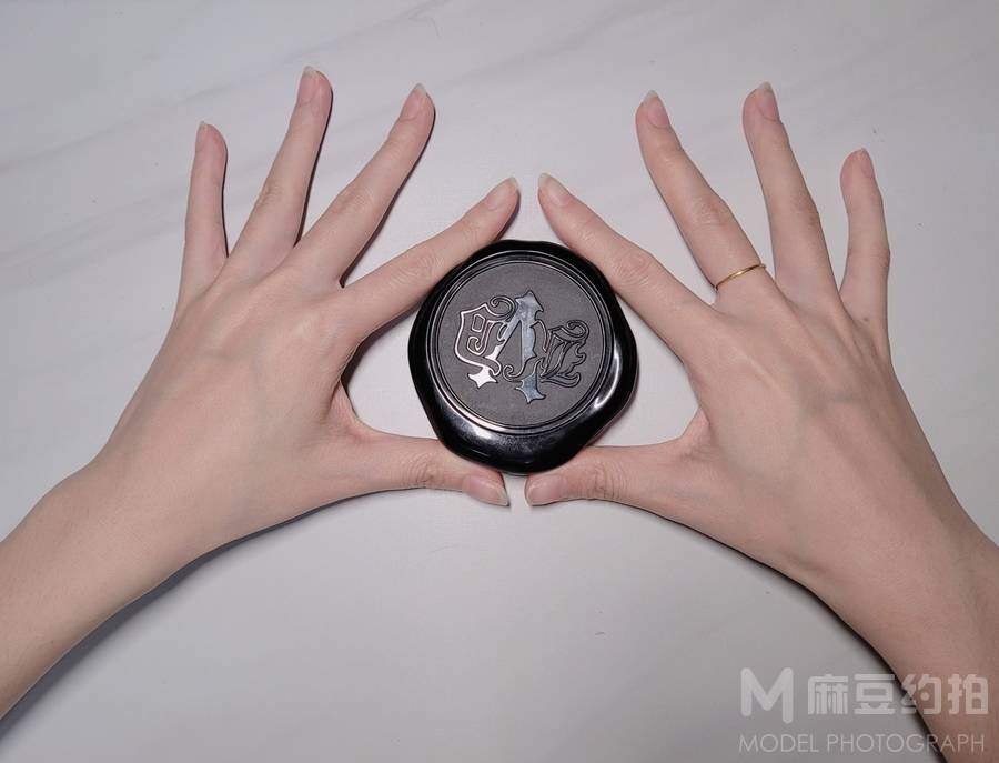 黑白模特