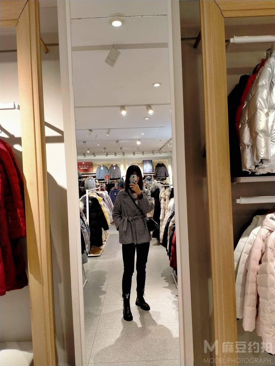 黑白模特