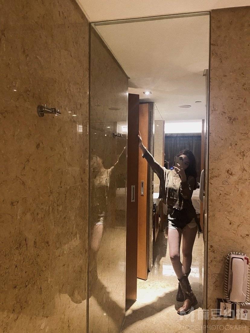 胶片模特