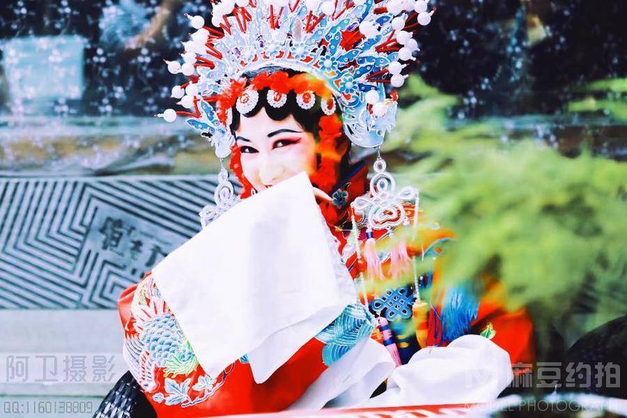 情绪模特