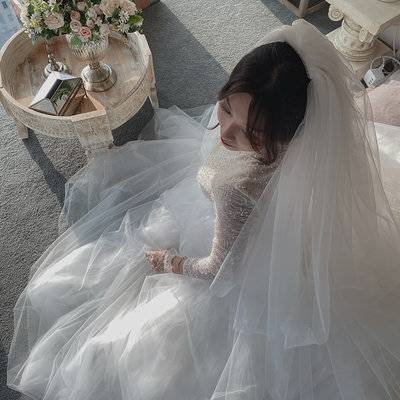 黑白模特