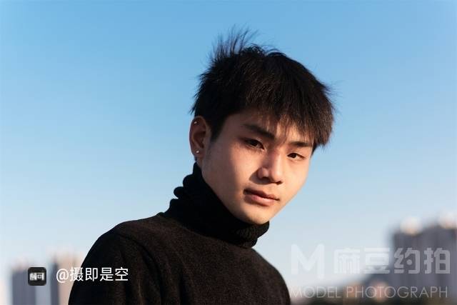 黑白模特