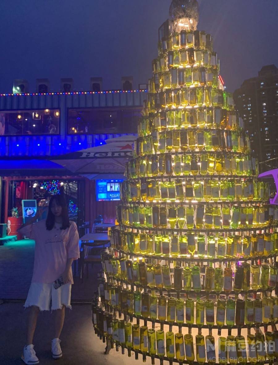 夜景模特