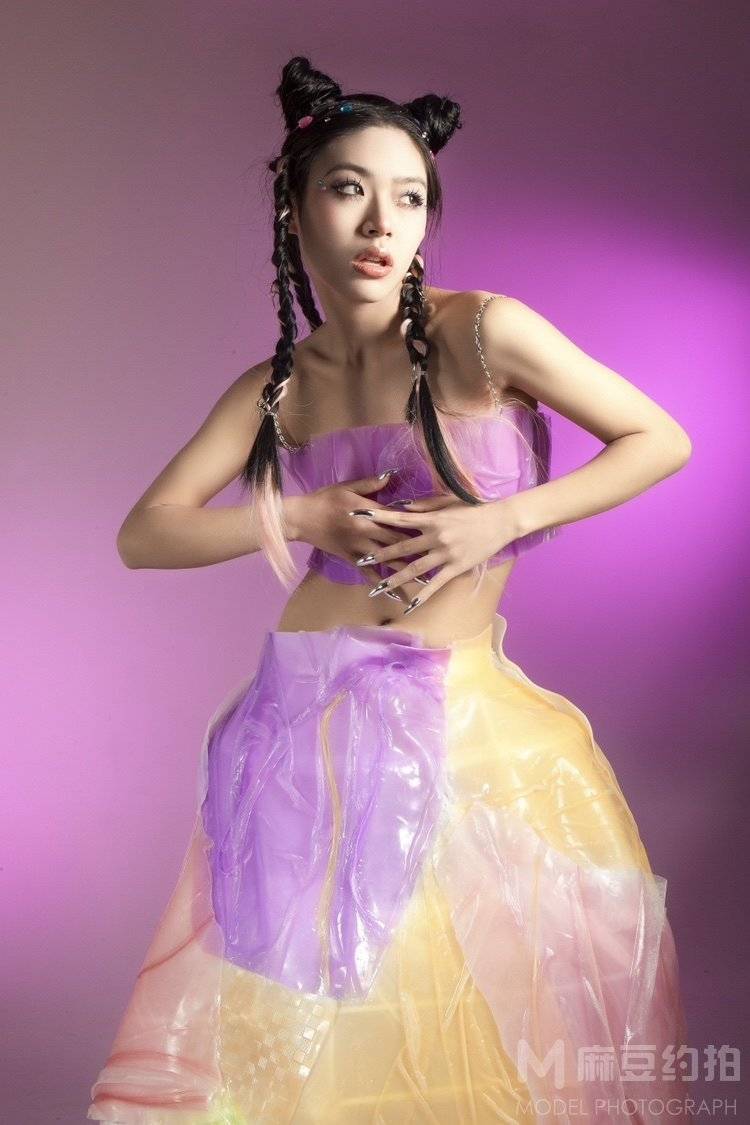 妆容模特