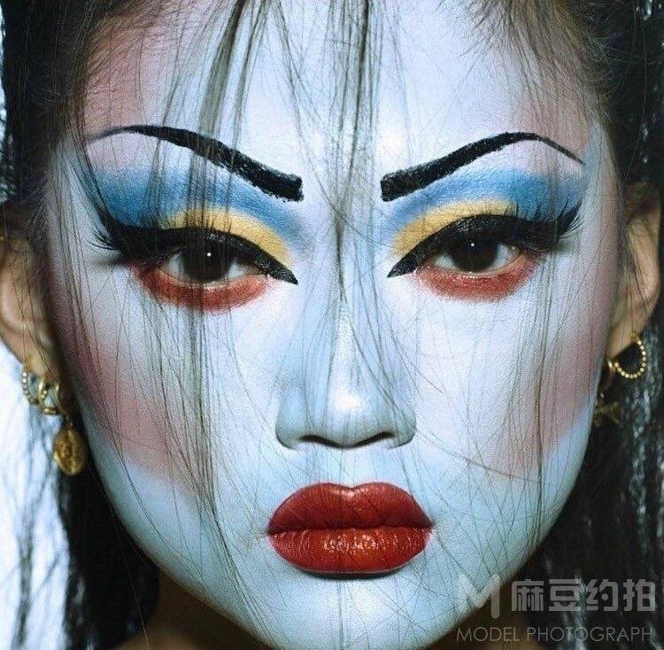 情绪模特