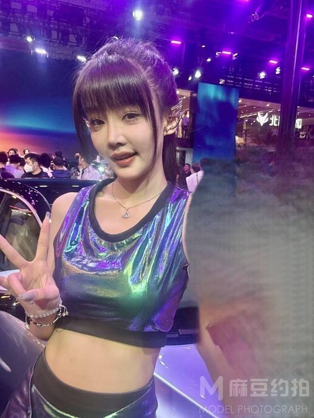宝丽来模特