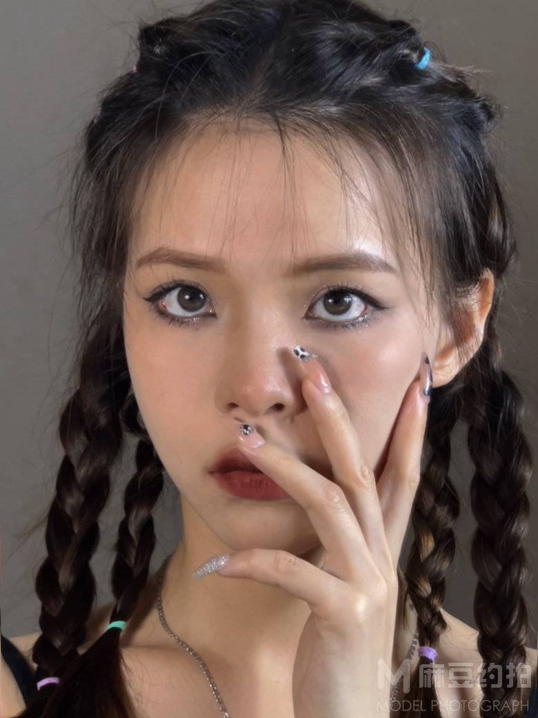 妆容模特
