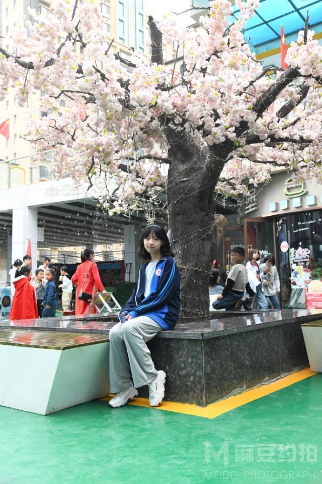 校园模特