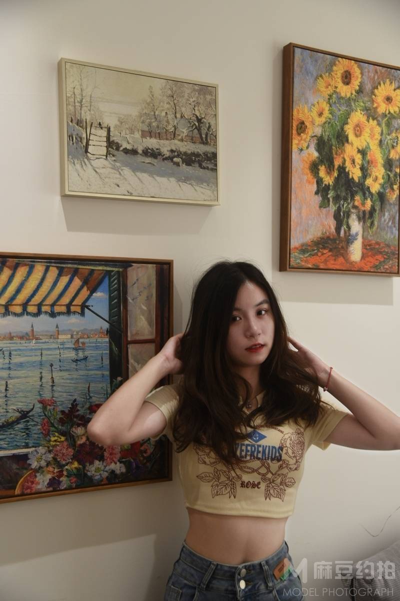 情绪模特
