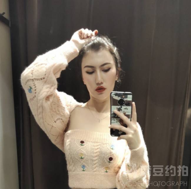 妆容模特