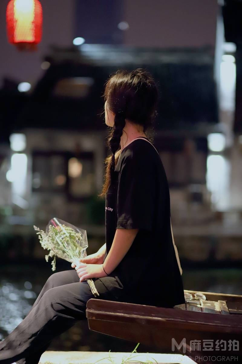 夜景模特