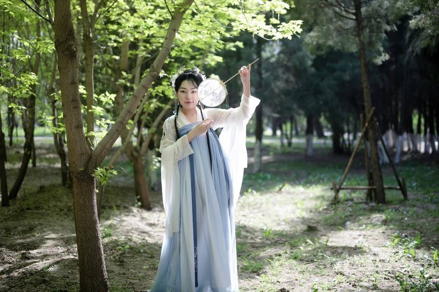 汉服模特