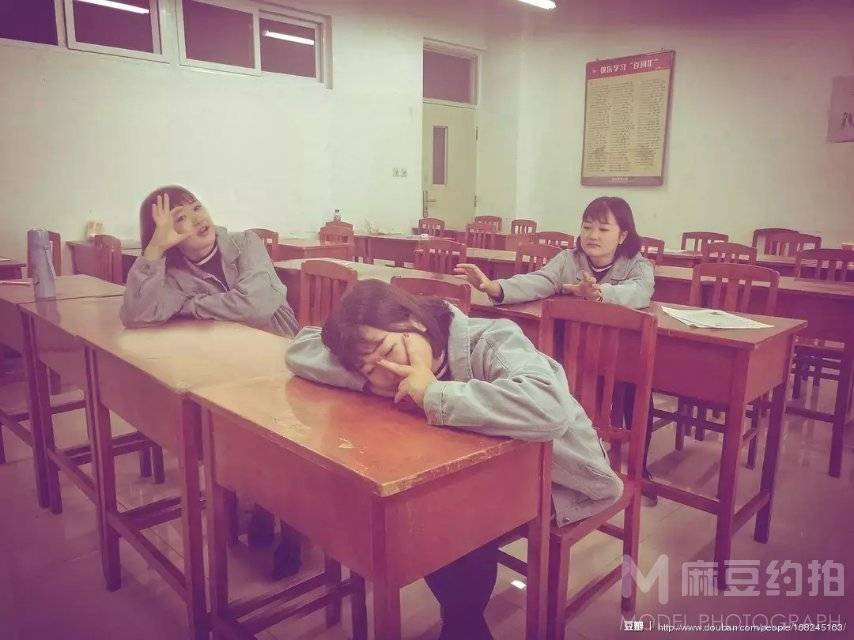 校园模特