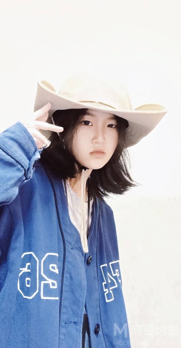 黑白模特