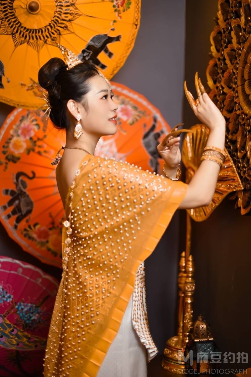 妆容模特
