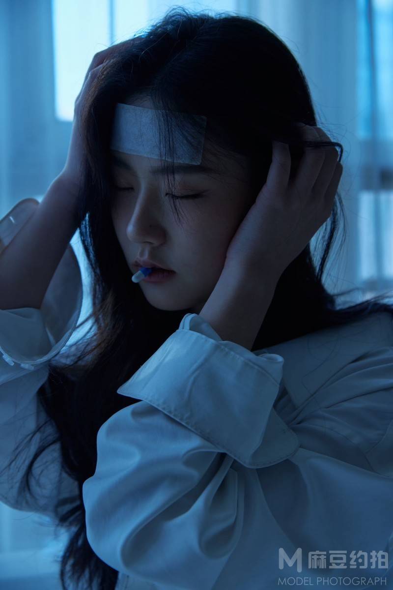 情绪模特