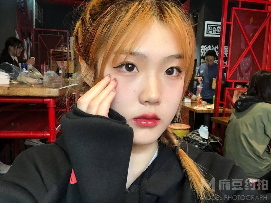 胶片模特