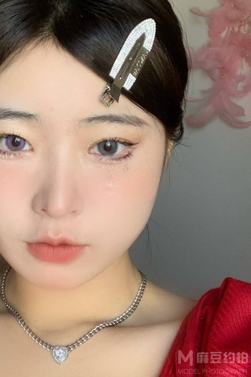 妆容模特