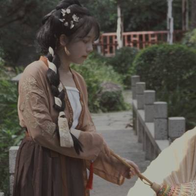 汉服模特