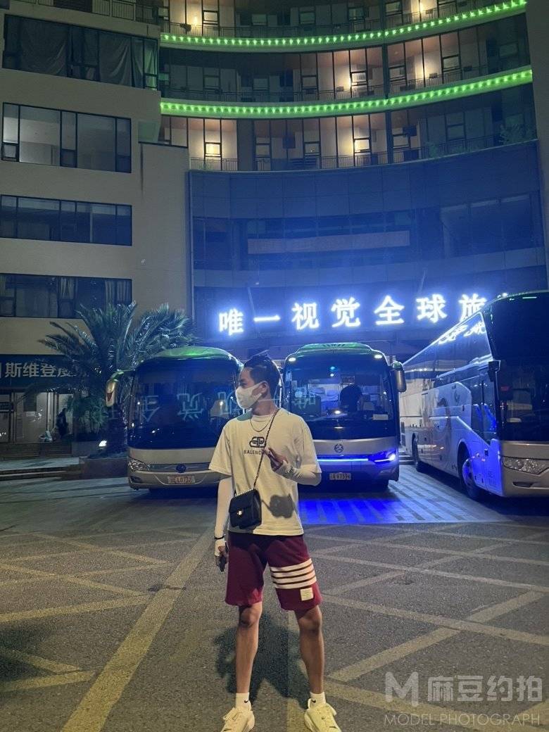 情侣模特